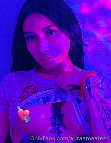 auraamaateell joli modèle image