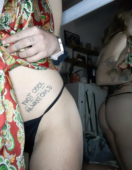 sandtripper actrice chaude images