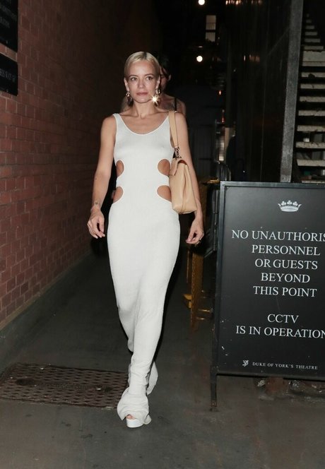 Lily Allen étoile adulte photos