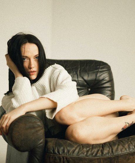 katya mozhina actrice sexy image