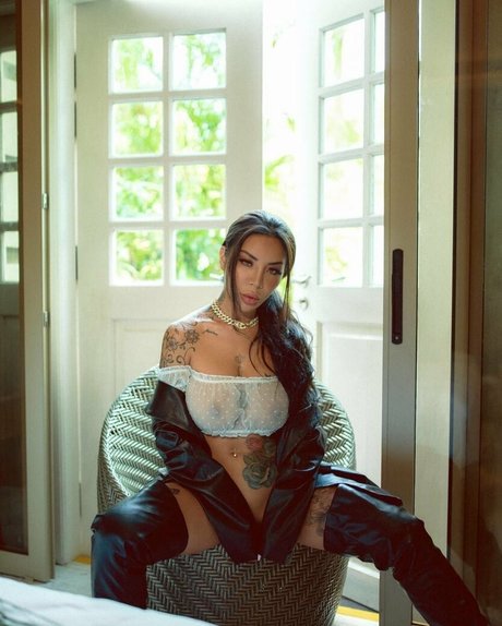 maman asiatique onlyfans porno érotique photo