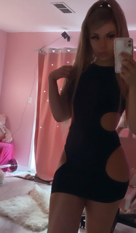 Carmen King modèle nu images