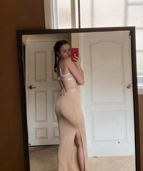 hayleypeckover belle actrice des photos