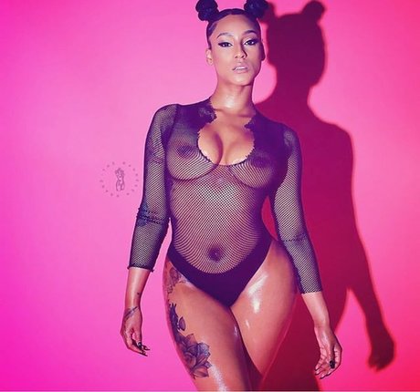 Mizz Twerksum modèle archive