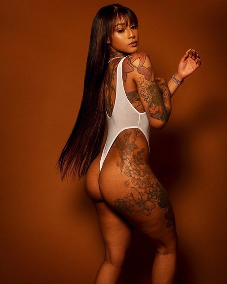 chatte solo uniquementfans gratuit belle photo