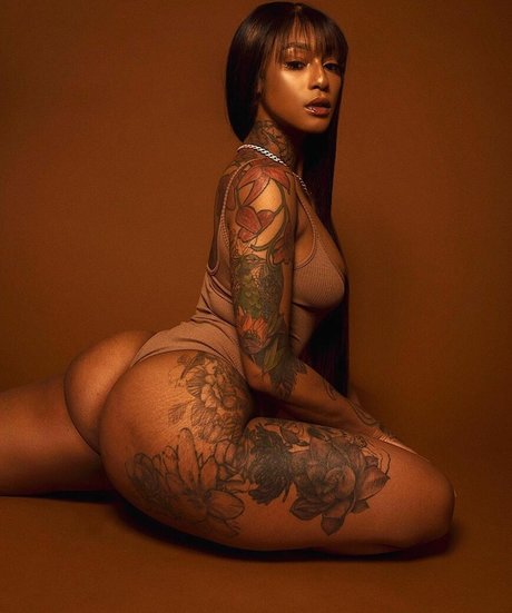 Mizz Twerksum étoile parfaite images