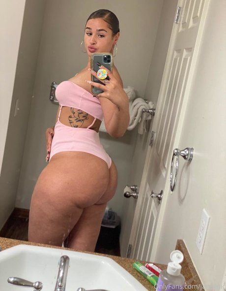 Janaevic étoile exclusive images