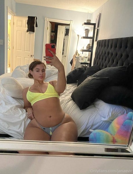 Janaevic star du porno sympa galerie