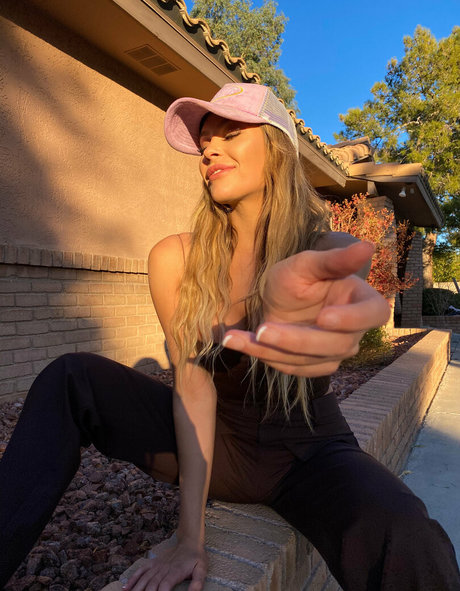 milf aux cheveux noirs onlyfans porno gratuit img