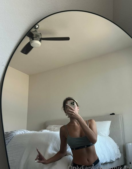 mikahl modèle chaud photos