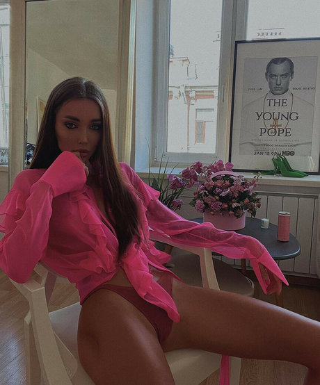 Nessa Moore star pornographique collection