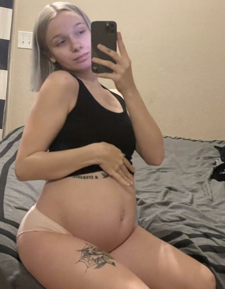 Peachy Shea modèle pornographique photo