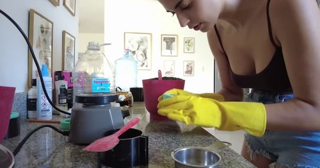 Shirin Azami haut de star du porno des photos