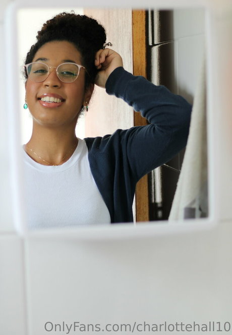 its charl0ttehall étoile érotique des photos