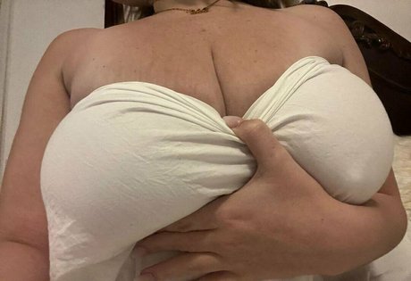 Xohalzy444 modèle joli photo