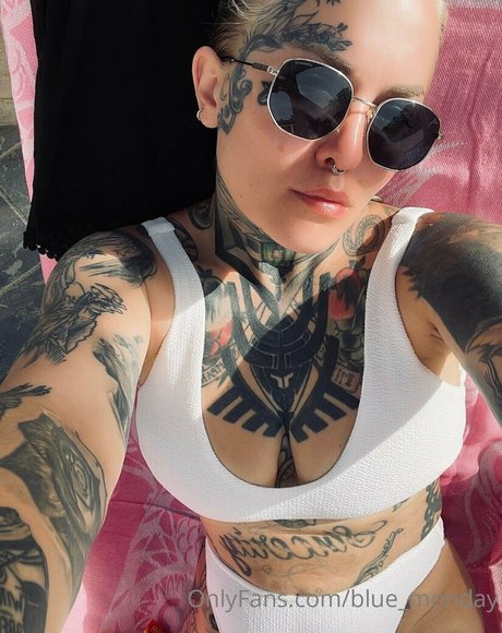 blue monday star du porno gratuite galerie