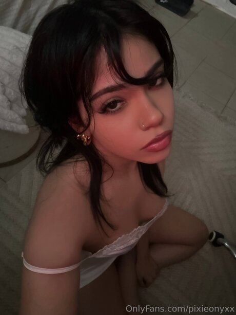 PixieOnyxx modèle meilleur galeries