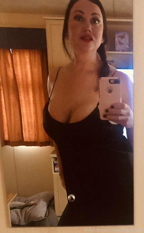 mslisaappleton étoile nue archive