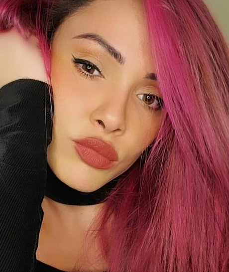 Melissa Santos modèle parfait galeries