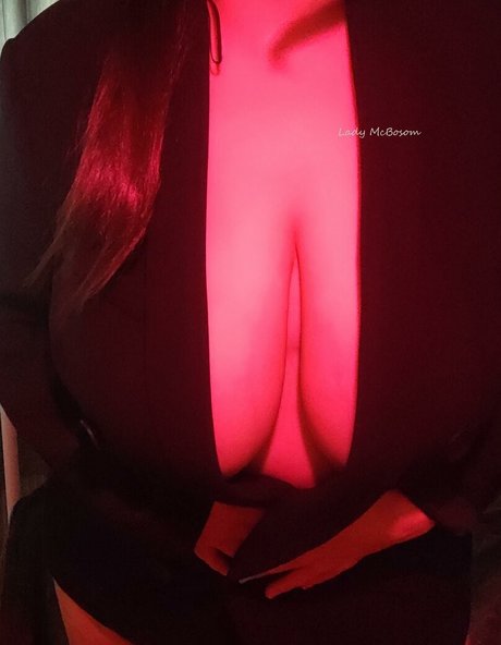 Lady McBosom jolie actrice photo