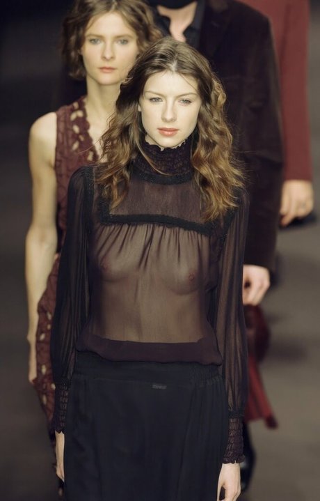 Caitriona Balfe joli modèle img