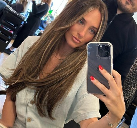 fans de grosses femmes aux gros seins uniquement art pornographique galerie