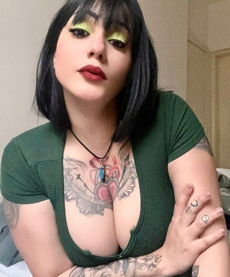 Deborah Milano modèle gratuit photos