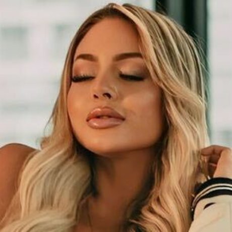 Gbriela Reinaldo star du porno gratuit galeries