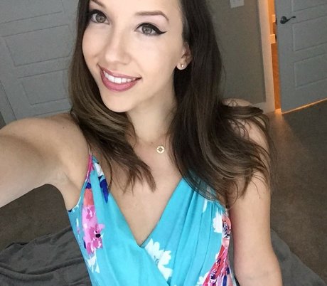 JackieMButler xxx étoile photo