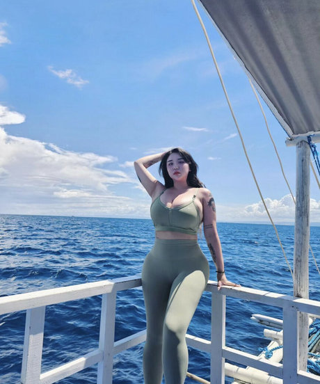 lunettes milf onlyfans exclusif collection