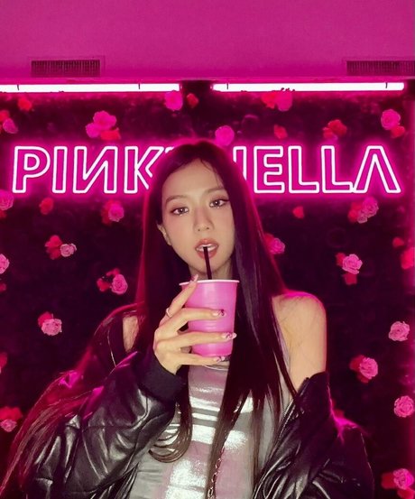 Jisoo jolie étoile galerie