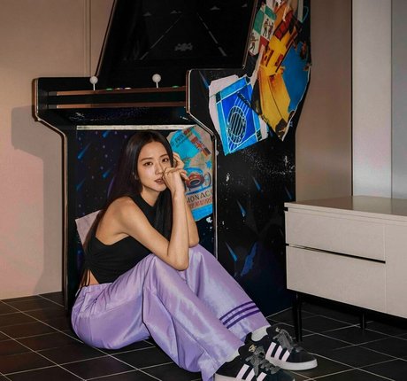 Jisoo nus de stars du porno images