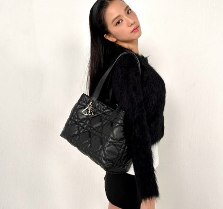 Jisoo top star des photos