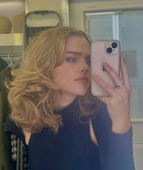 Teagan Croft actrice galeries