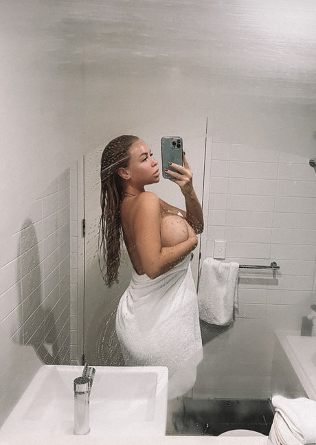 Madison Mclachlan modèle pornographique photo