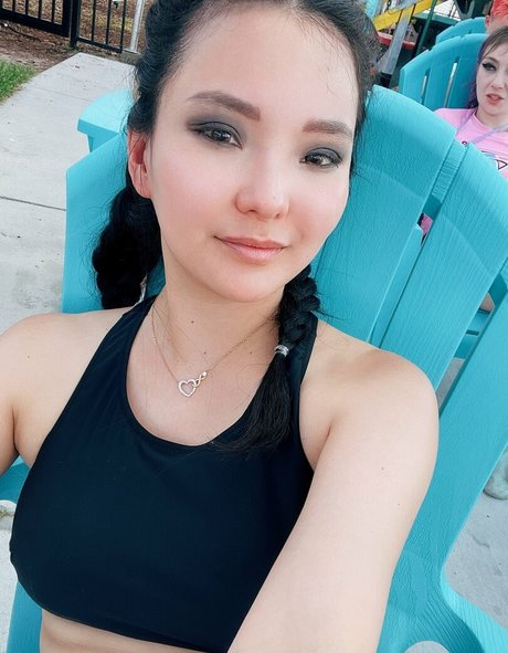 Codemiko star du porno belle galerie