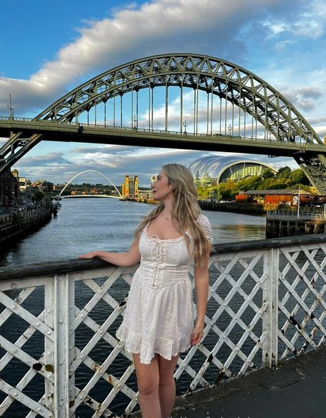 Blissful Whisper ASMR sexe de star du porno img