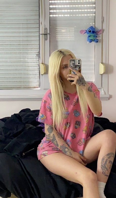 Elif Filyos modèle magnifique archive