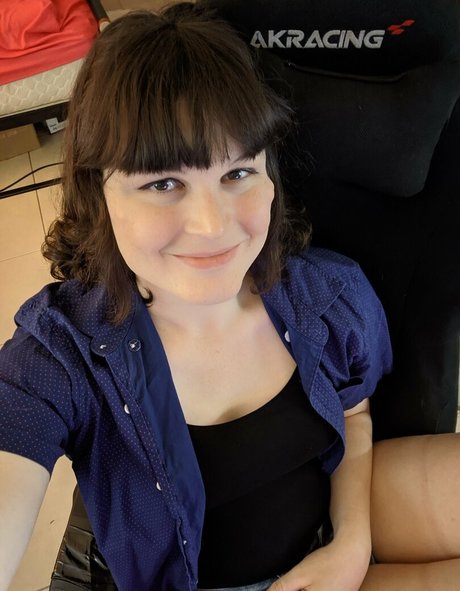 artemislunaaa modèle artistique archive