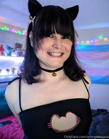artemislunaaa actrice hd images