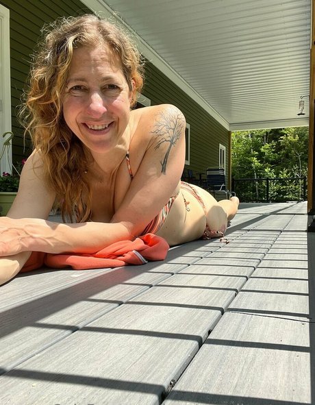 longtoesally stormy modèle photo