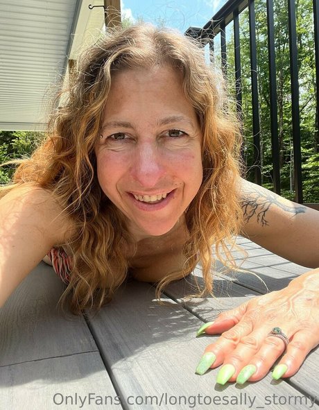 longtoesally stormy star érotique galerie