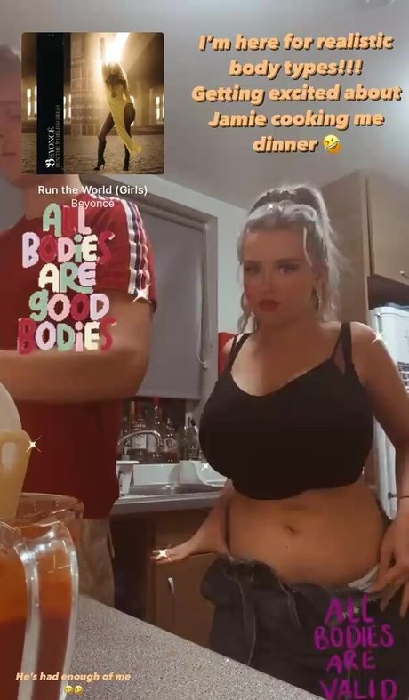 Amber Rose Brightman étoile adulte des photos