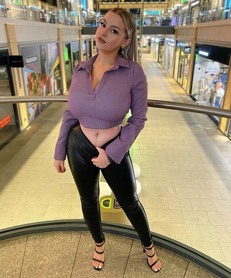 Amber Rose Brightman star du porno belle galerie