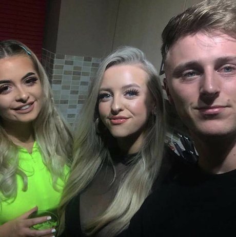 Amber Rose Brightman modèle chaud img