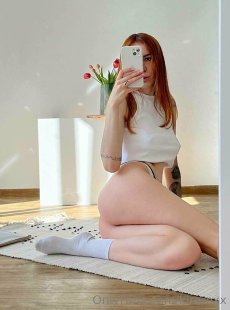 kiraroxy étoile xxx photos