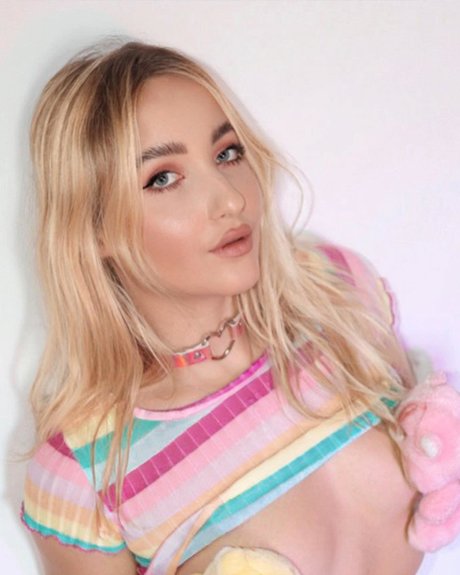 Chloe Chevalier actrice pornographique image