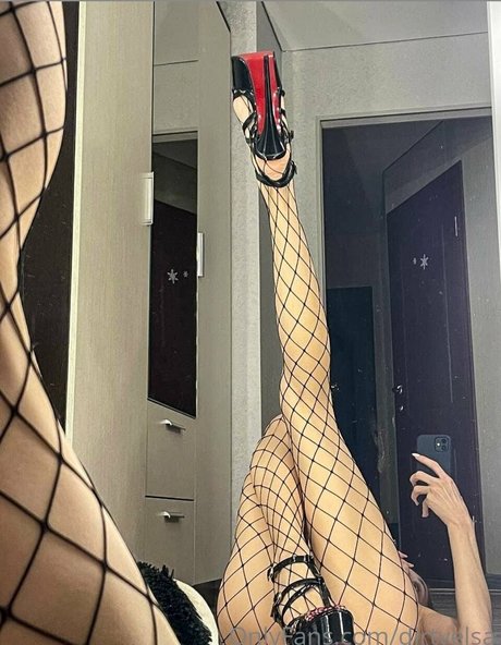 Dirtyelsa modèle xxx des photos