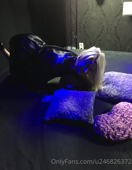 pawg rousse uniquementfans hd nue galeries