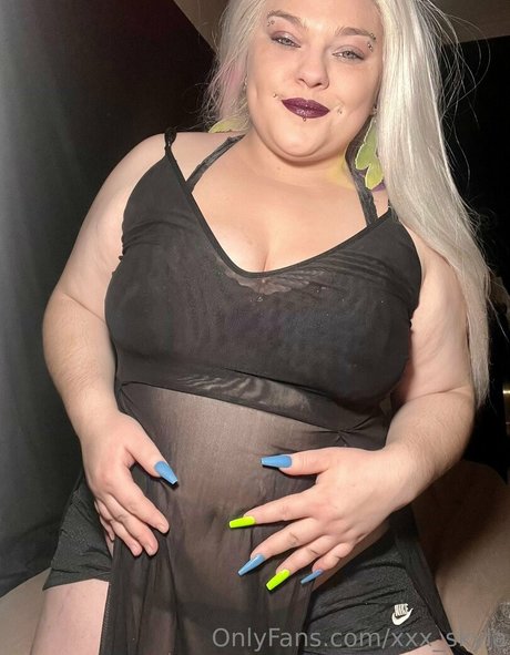 onlyskyyla modèle hd galeries